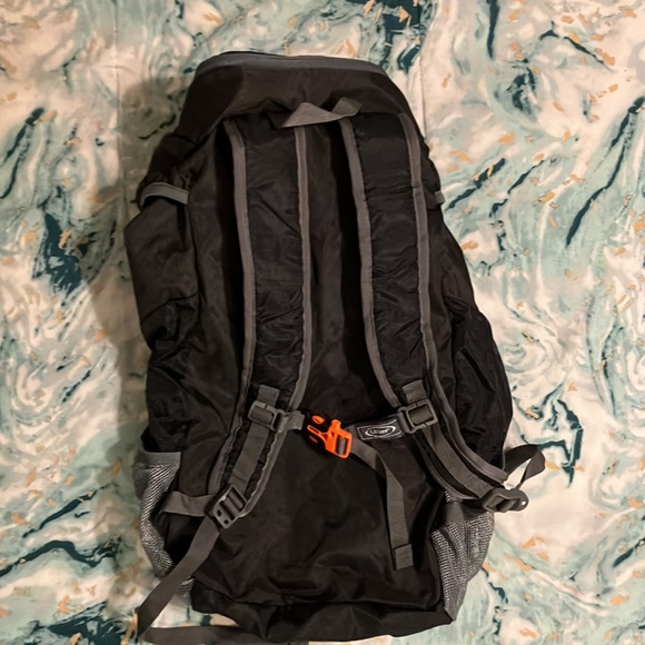 G4FREE LARGE 40L LIGHTWEIGHT HIKING WATER RESISTANT BACKPACK - Picture 6 of 8